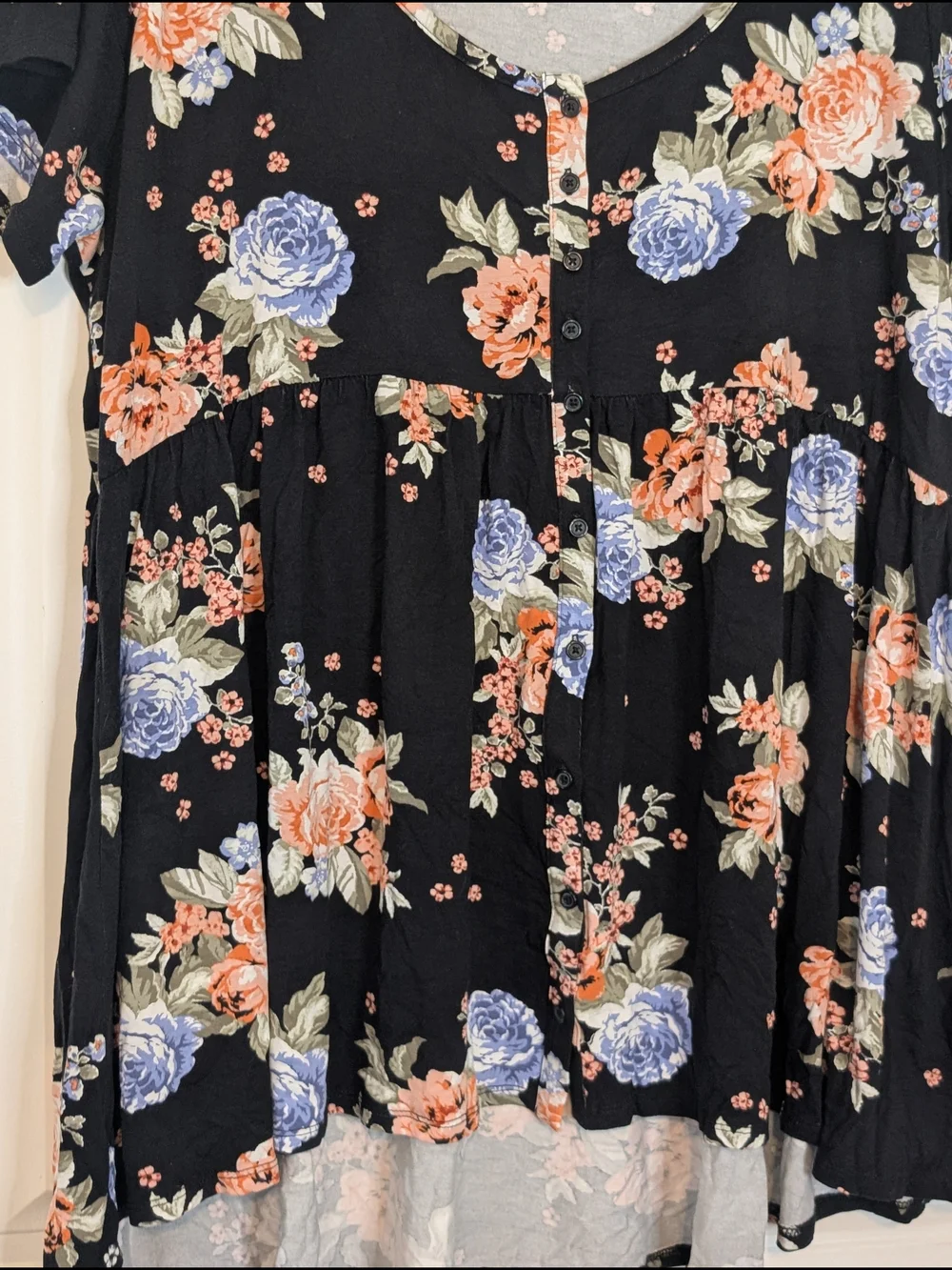 Torrid Plus Size Black Floral Patterned Shirt Sleeve Babydoll Shirt - Picture 3 of 11